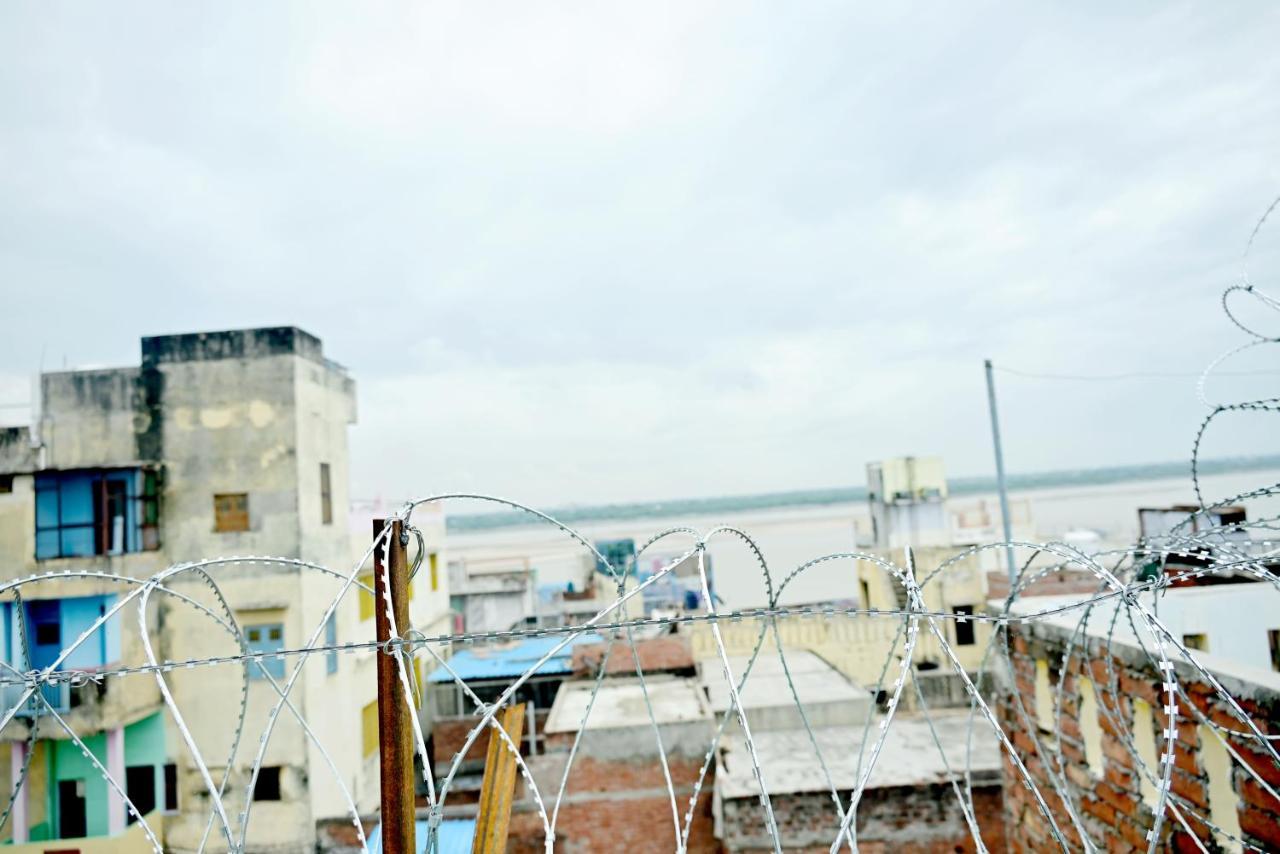 ורנאסי Banaras Rest House מראה חיצוני תמונה