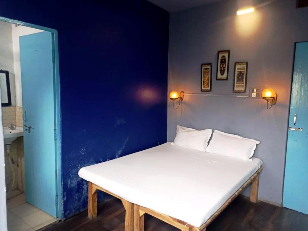 ורנאסי Banaras Rest House מראה חיצוני תמונה